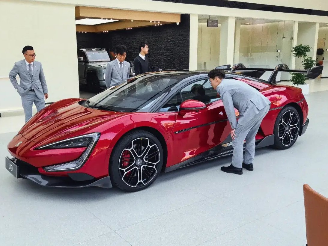 بي-واي-ي-u9